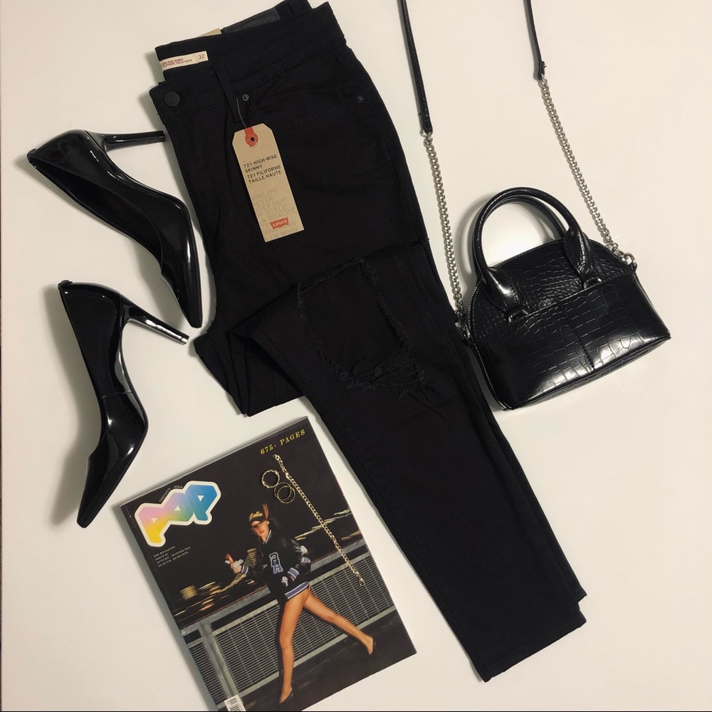 LEVIS 721 BLACK RIPPED JEANS